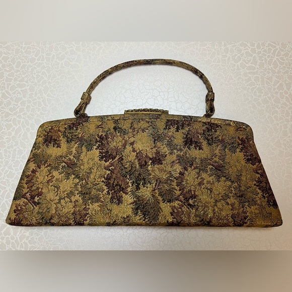 VINTAGE: Crown Lewis | floral brocade tapestry handbag. - Picture 6 of 16